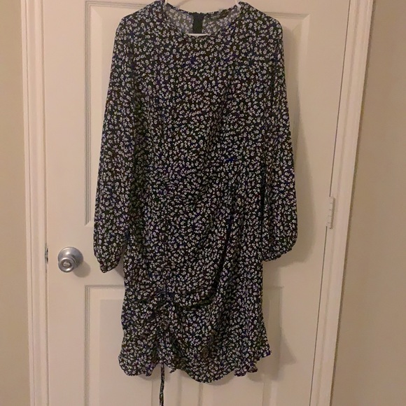 NWT Floral Dress with Ruched Hem - Picture 6 of 11